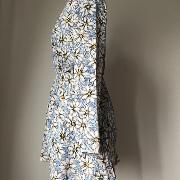 SOLDblue flowered shorts jumpsuit sz 6by Into. - Picture 3 of 4